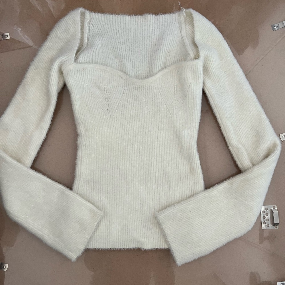 Source Unknown Fuzzy Knit Sweetheart neckline Long-Sleeve Top